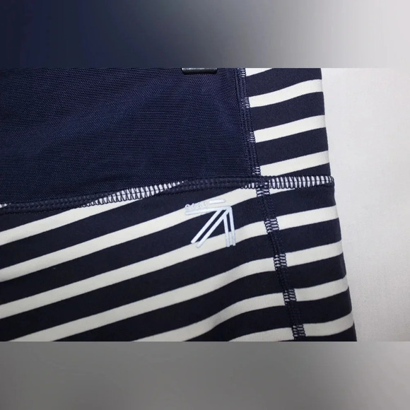 New Balance x J. Crew NWT Women’s Striped Mesh Cropped Leggings Size XL - Picture 7 of 11